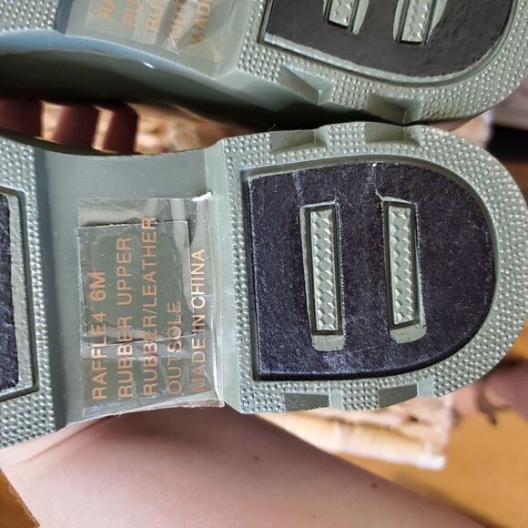 Camo Waterproof Rain Boots - Picture 13 of 15